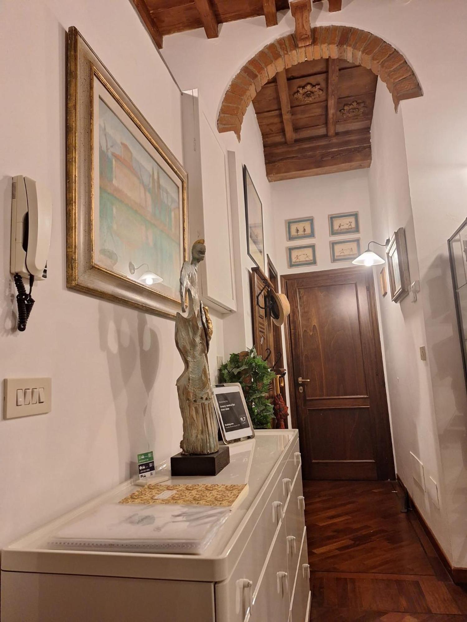 Luxury Central Flat River View Appartamento *